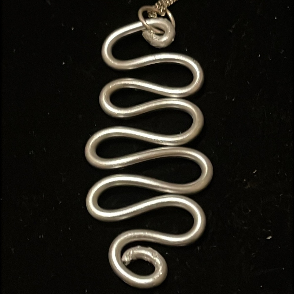 Elegant Silver Wave Hand Design Necklace - Picture 12 of 17